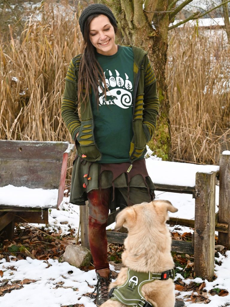 AlgizRune Art - LostRavn Fashion